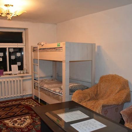 Happy Hostel In Kochkor Екстериор снимка